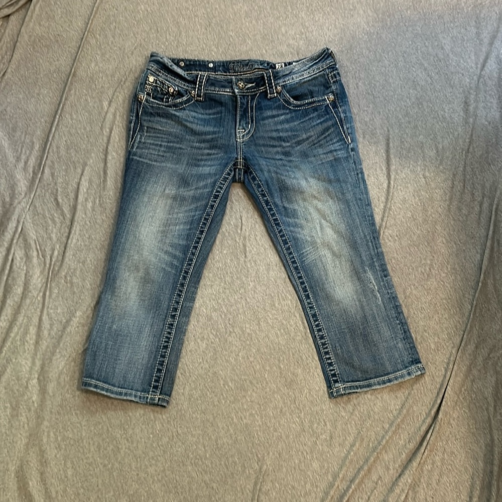 Miss Me capri size 28